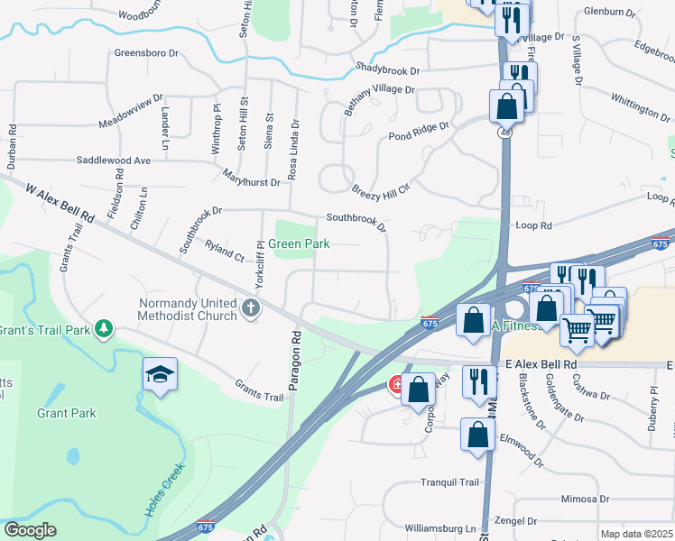 map of restaurants, bars, coffee shops, grocery stores, and more near Estates Drive in Woodbourne-Hyde Park