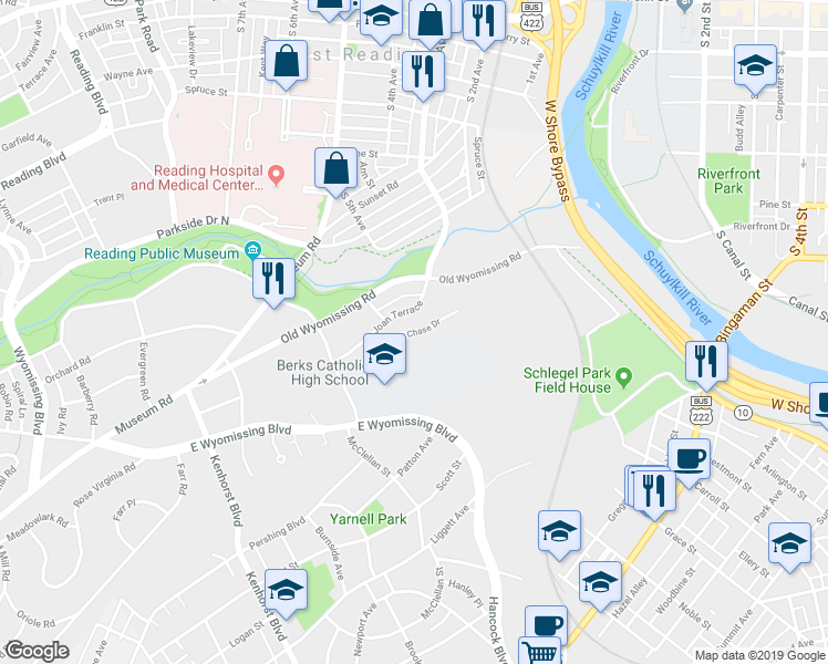 map of restaurants, bars, coffee shops, grocery stores, and more near 816 Summit Chase Drive in Reading