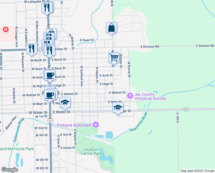 map of restaurants, bars, coffee shops, grocery stores, and more near 701-899 E High St in Portland