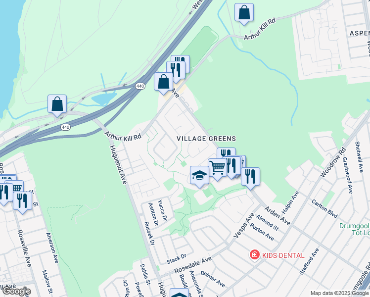 map of restaurants, bars, coffee shops, grocery stores, and more near 83 Carlyle Green in Staten Island