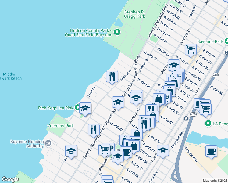 map of restaurants, bars, coffee shops, grocery stores, and more near 135-137 West 32nd Street in Bayonne