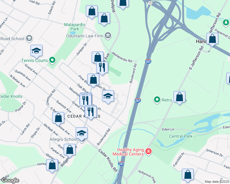 map of restaurants, bars, coffee shops, grocery stores, and more near 702 Red Oak Court in Hanover