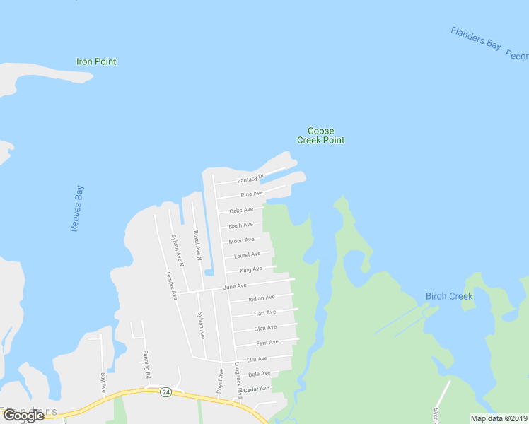 map of restaurants, bars, coffee shops, grocery stores, and more near 63 Oaks Avenue in Flanders