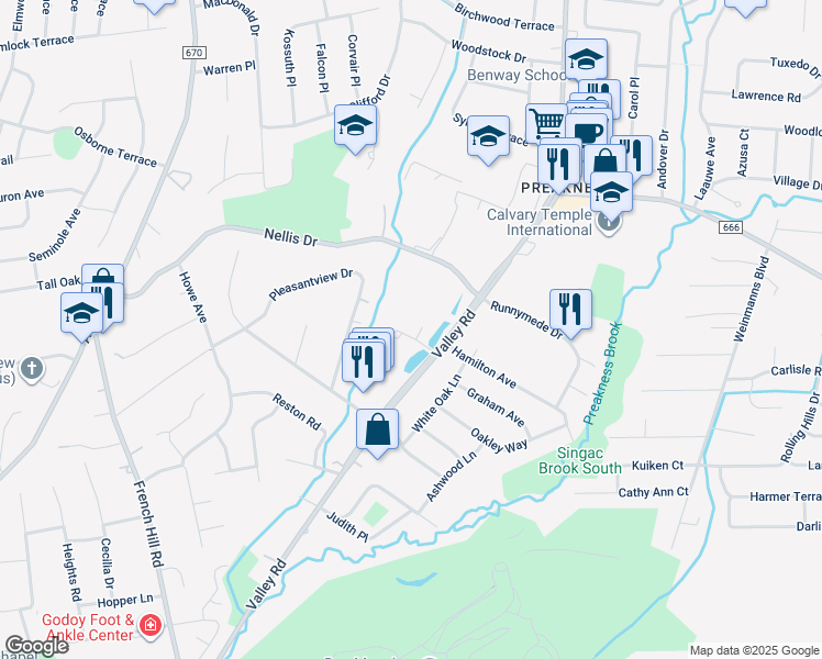 map of restaurants, bars, coffee shops, grocery stores, and more near 21 Ponds Circle in Wayne