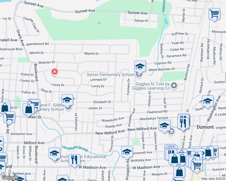 map of restaurants, bars, coffee shops, grocery stores, and more near 140 Concord Street in New Milford