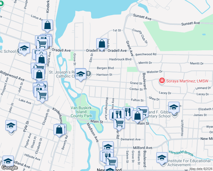 map of restaurants, bars, coffee shops, grocery stores, and more near 153 Center Street in New Milford