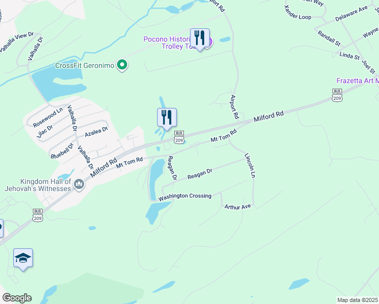 map of restaurants, bars, coffee shops, grocery stores, and more near 1090 Mount Tom Road in East Stroudsburg