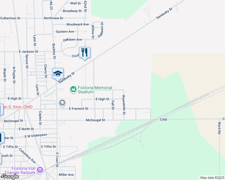 map of restaurants, bars, coffee shops, grocery stores, and more near 900 Seneca Street in Fostoria