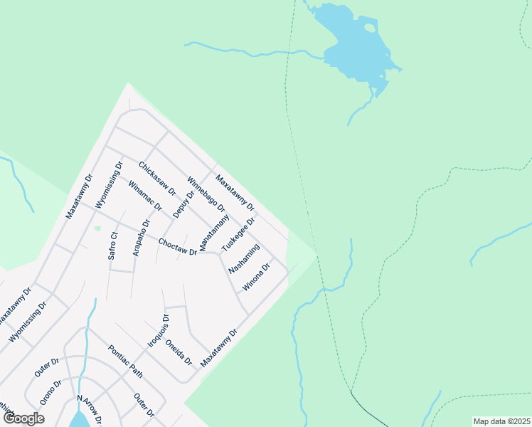 map of restaurants, bars, coffee shops, grocery stores, and more near 473 Maxatawny Drive in Monroe County