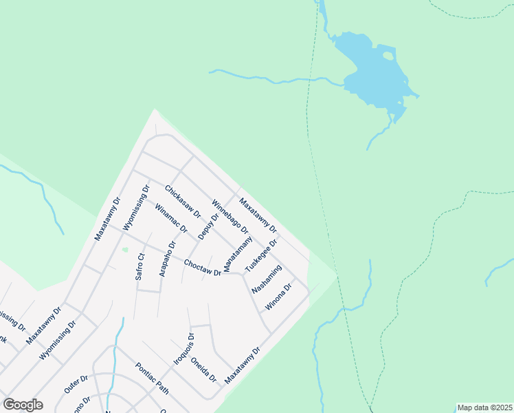 map of restaurants, bars, coffee shops, grocery stores, and more near 441 Maxatawny Drive in Monroe County