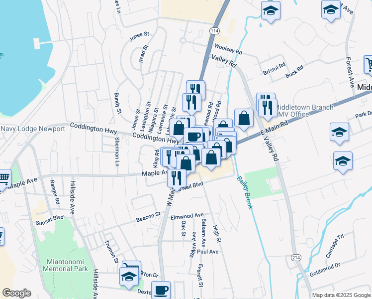 map of restaurants, bars, coffee shops, grocery stores, and more near 553 West Main Road in Middletown
