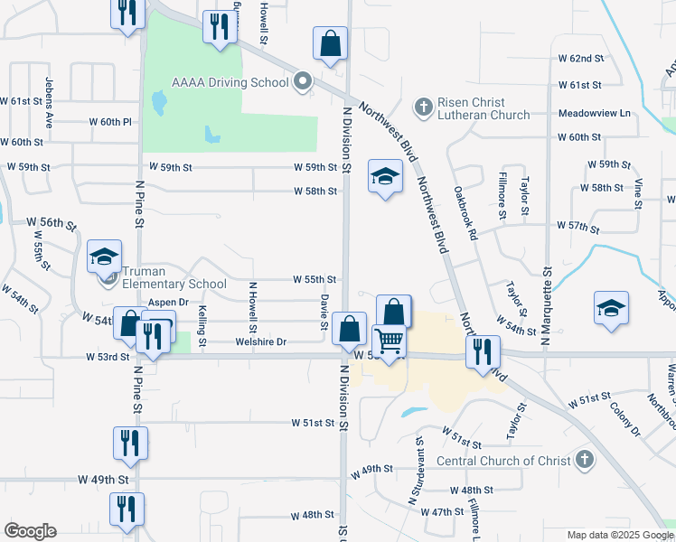map of restaurants, bars, coffee shops, grocery stores, and more near 5441 Northwest Circle in Davenport