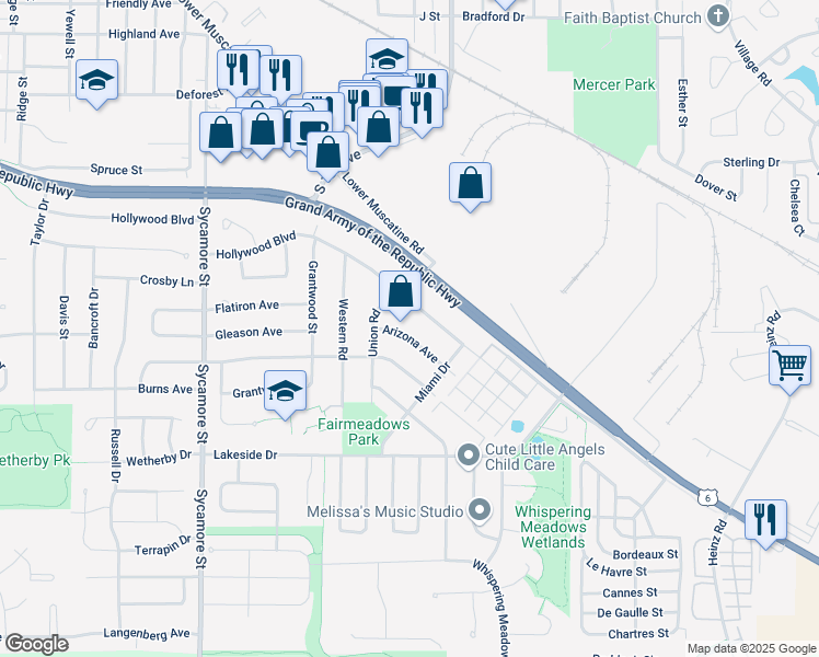 map of restaurants, bars, coffee shops, grocery stores, and more near 2217 Hollywood Boulevard in Iowa City