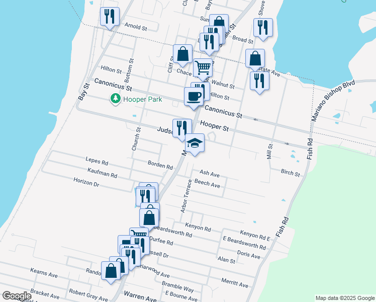 map of restaurants, bars, coffee shops, grocery stores, and more near 228 Main Road in Tiverton