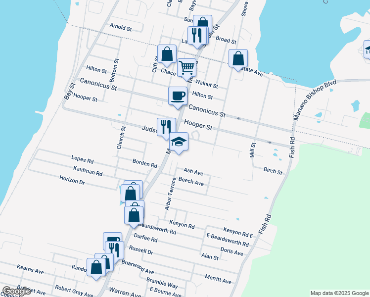 map of restaurants, bars, coffee shops, grocery stores, and more near 218 Main Road in Tiverton