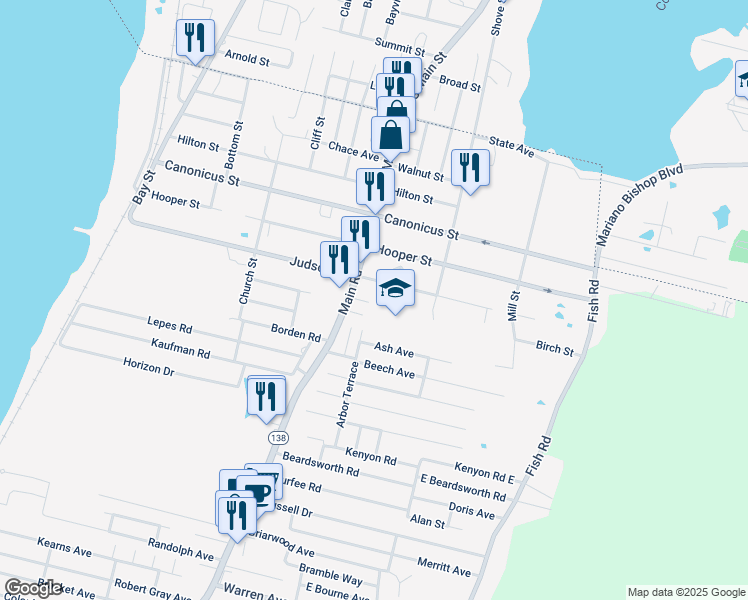 map of restaurants, bars, coffee shops, grocery stores, and more near 218 Main Road in Tiverton