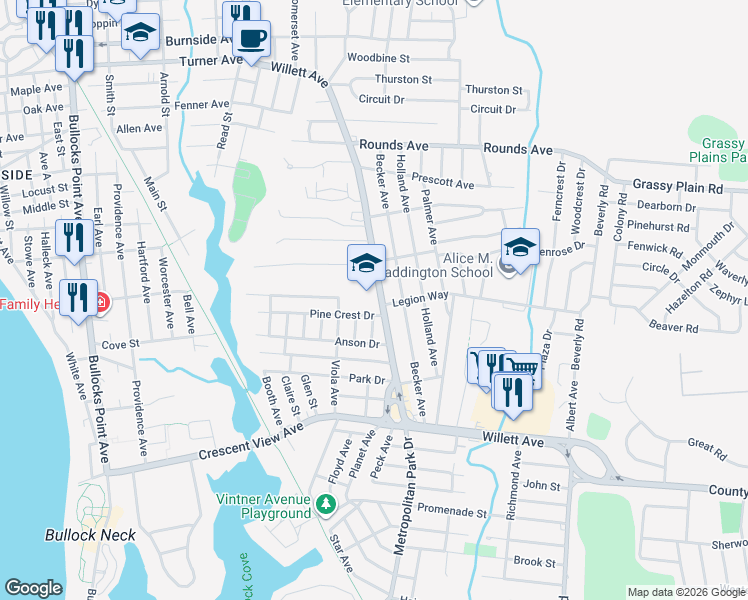 map of restaurants, bars, coffee shops, grocery stores, and more near 835 Willett Avenue in East Providence