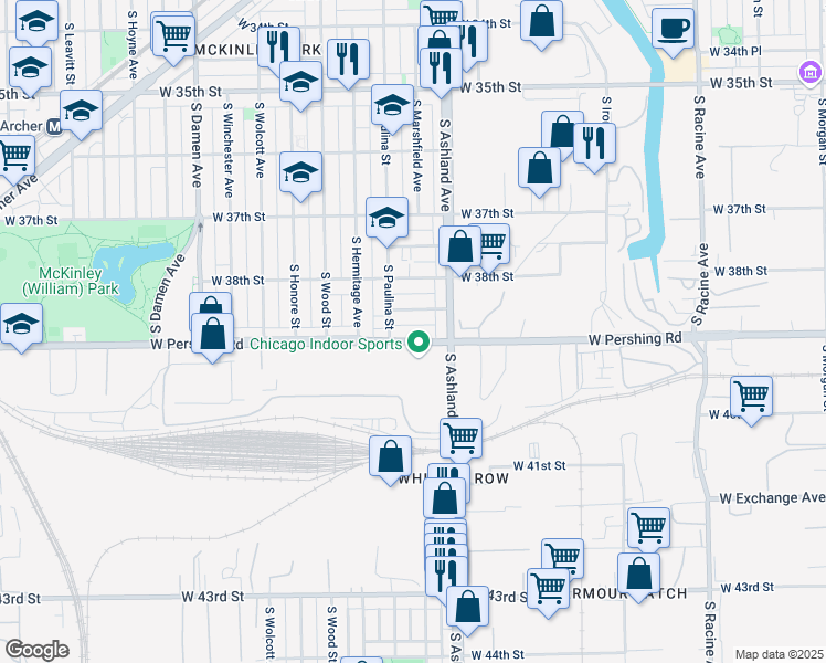 map of restaurants, bars, coffee shops, grocery stores, and more near 1621 West Pershing Road in Chicago