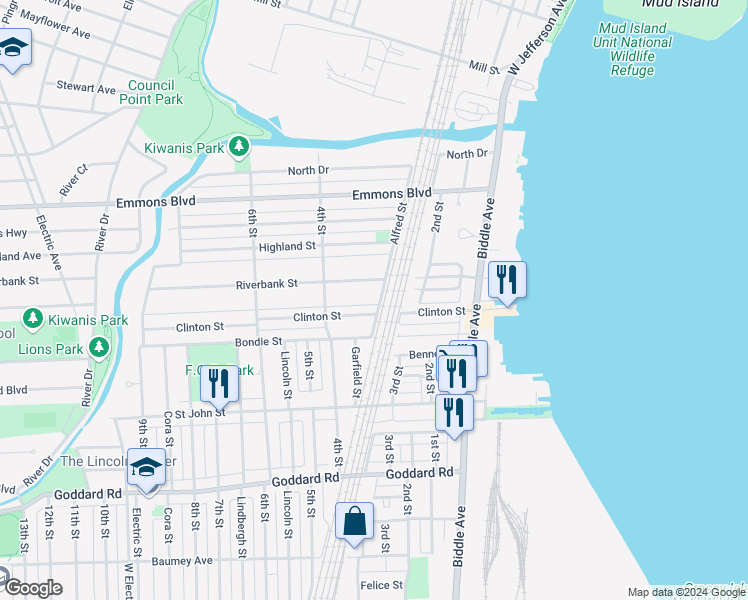 map of restaurants, bars, coffee shops, grocery stores, and more near 267 Riverbank Street in Wyandotte