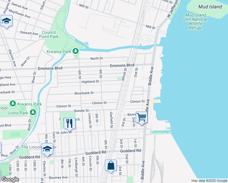 map of restaurants, bars, coffee shops, grocery stores, and more near 267 Riverbank Street in Wyandotte