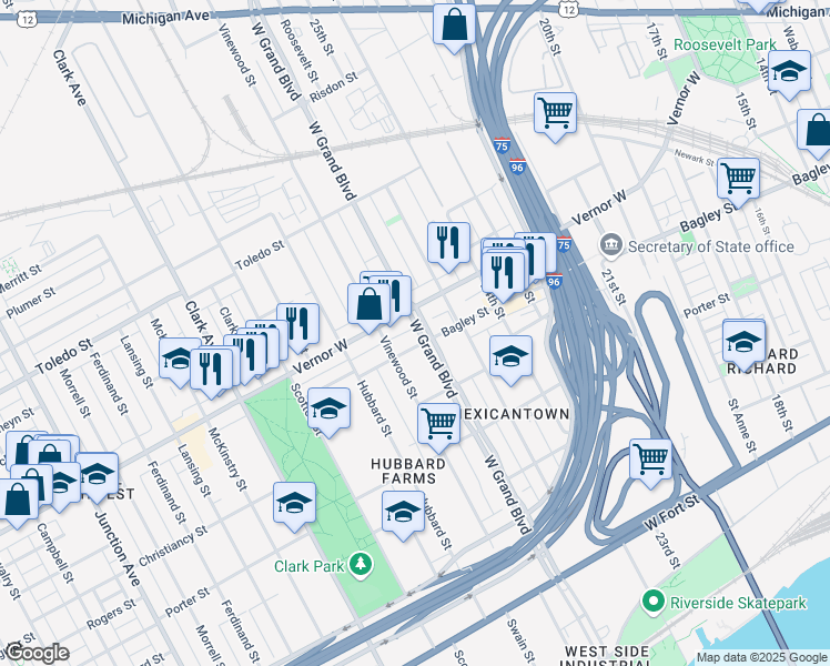 map of restaurants, bars, coffee shops, grocery stores, and more near in Detroit