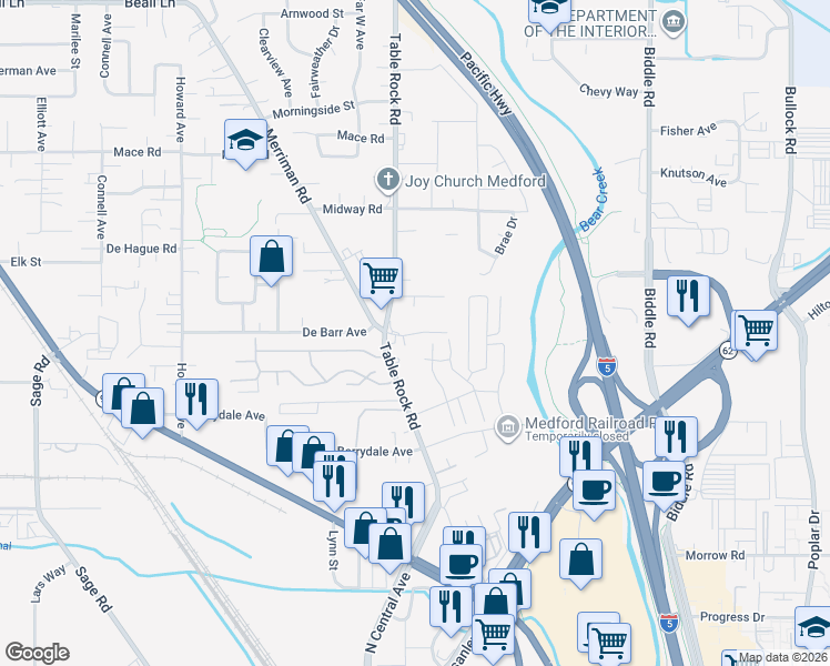 map of restaurants, bars, coffee shops, grocery stores, and more near 700 Swing Lane in Medford