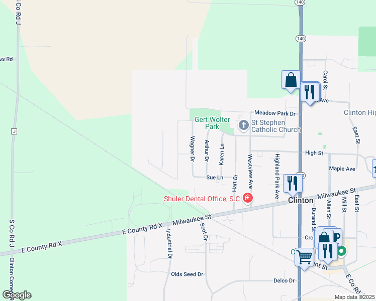 map of restaurants, bars, coffee shops, grocery stores, and more near 900 Cougar Lane in Clinton