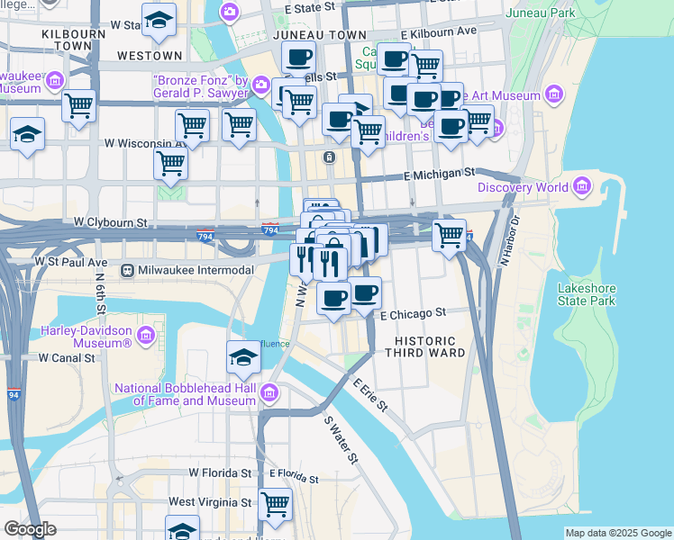 map of restaurants, bars, coffee shops, grocery stores, and more near 400 North Water Street in Milwaukee