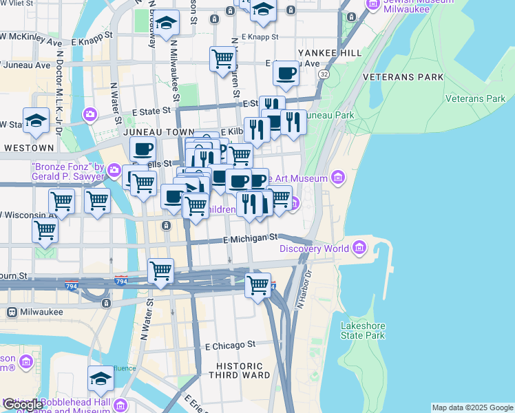 map of restaurants, bars, coffee shops, grocery stores, and more near 800 West Wells Street in Milwaukee