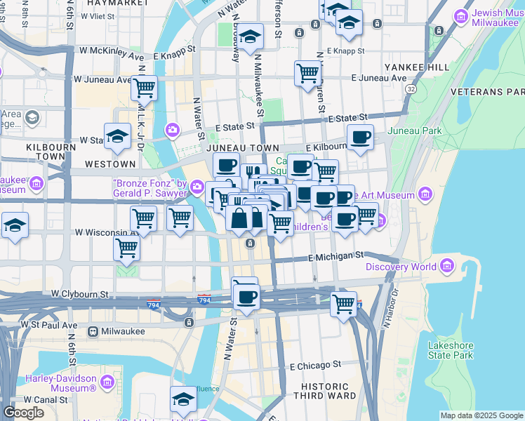 map of restaurants, bars, coffee shops, grocery stores, and more near 726 North Broadway in Milwaukee