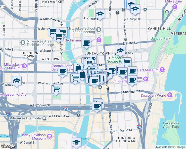map of restaurants, bars, coffee shops, grocery stores, and more near 722 North Water Street in Milwaukee