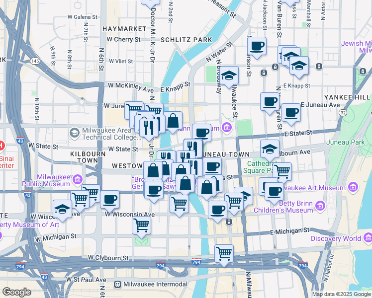 map of restaurants, bars, coffee shops, grocery stores, and more near 929 North Water Street in Milwaukee