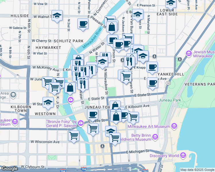 map of restaurants, bars, coffee shops, grocery stores, and more near 1121 North Milwaukee Street in Milwaukee