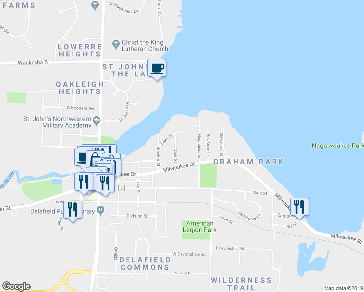 map of restaurants, bars, coffee shops, grocery stores, and more near 928 Oak Street in Delafield