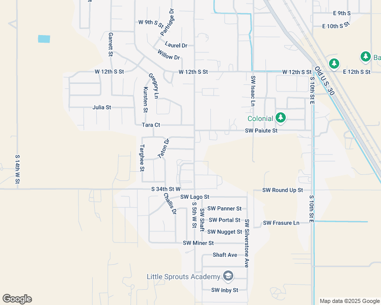 map of restaurants, bars, coffee shops, grocery stores, and more near 525 Sawtooth Street in Mountain Home
