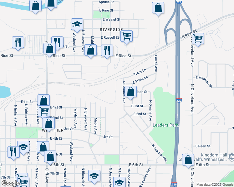 map of restaurants, bars, coffee shops, grocery stores, and more near 1902 Tracy Lane in Sioux Falls