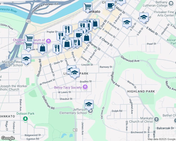 map of restaurants, bars, coffee shops, grocery stores, and more near 123 Center Street in Mankato