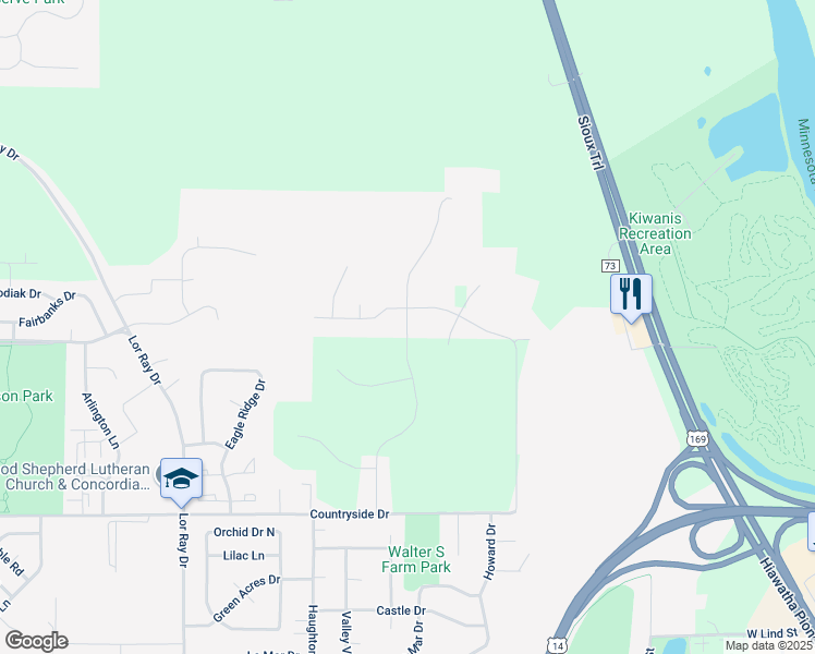 map of restaurants, bars, coffee shops, grocery stores, and more near 11 Deerwood Court in North Mankato