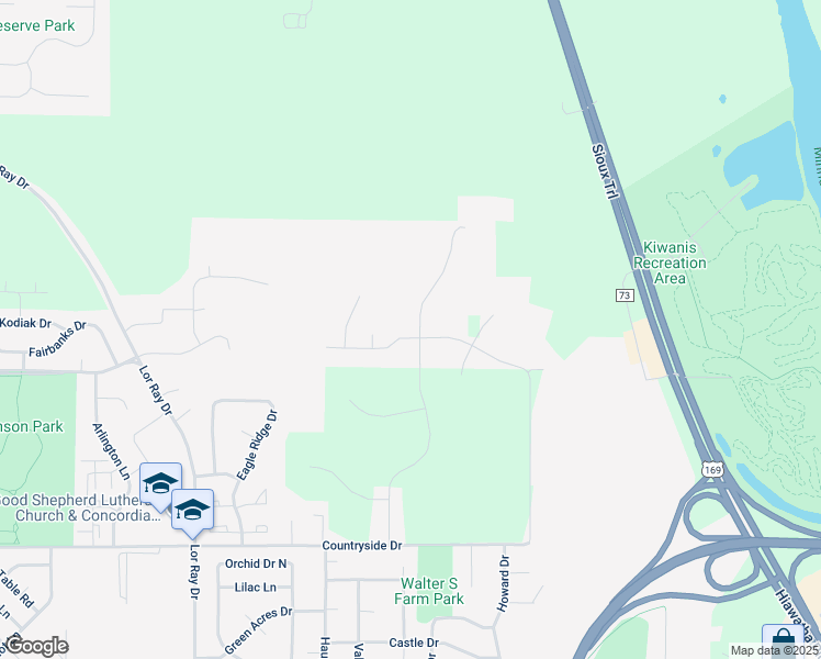 map of restaurants, bars, coffee shops, grocery stores, and more near 11 Deerwood Court in North Mankato