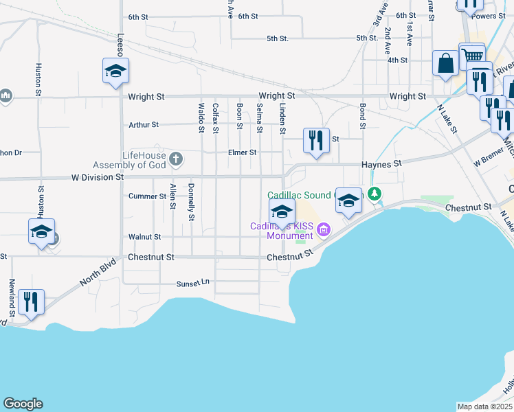 map of restaurants, bars, coffee shops, grocery stores, and more near 400-498 Selma Street in Cadillac
