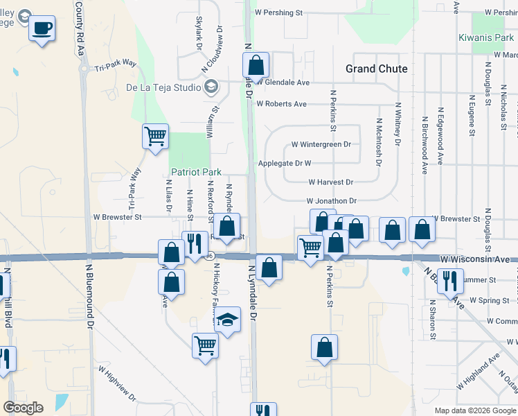 map of restaurants, bars, coffee shops, grocery stores, and more near 302 Crab Apple Court in Appleton