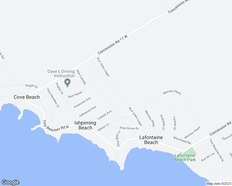 map of restaurants, bars, coffee shops, grocery stores, and more near 2 Oakwood Avenue in Simcoe County