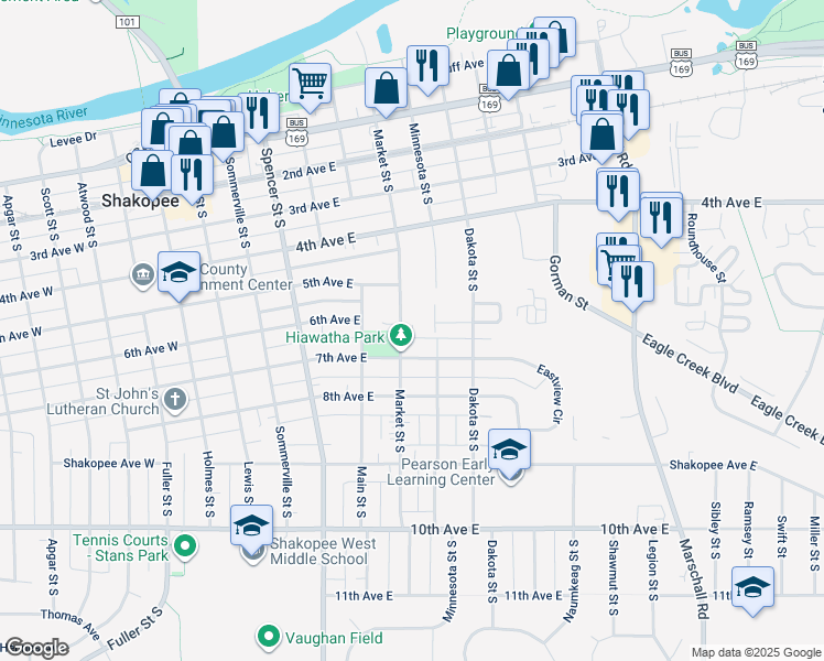 map of restaurants, bars, coffee shops, grocery stores, and more near 578 Milwaukee Court in Shakopee