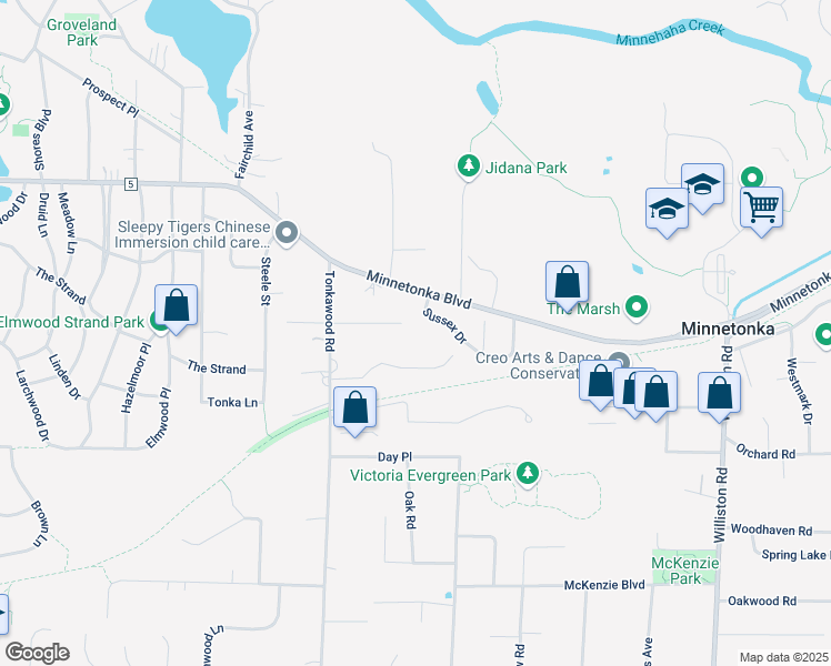 map of restaurants, bars, coffee shops, grocery stores, and more near 15709 Wood Knoll Lane in Minnetonka