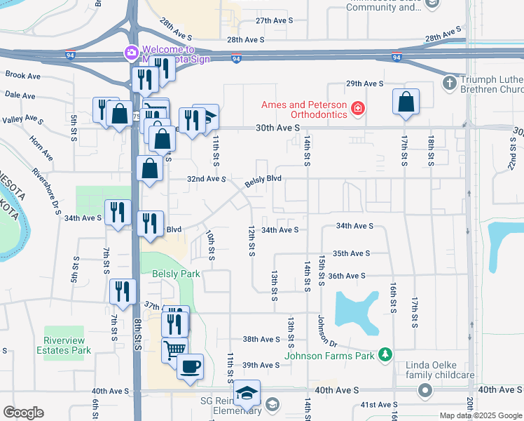map of restaurants, bars, coffee shops, grocery stores, and more near 3302 12th Street South in Moorhead