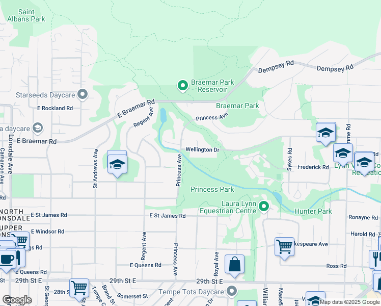 map of restaurants, bars, coffee shops, grocery stores, and more near 701 Wellington Drive in North Vancouver